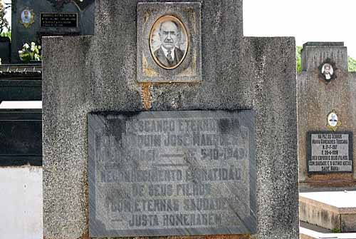Túmulo de Joaquim José Marques, Cemitério de Juruaia, MG