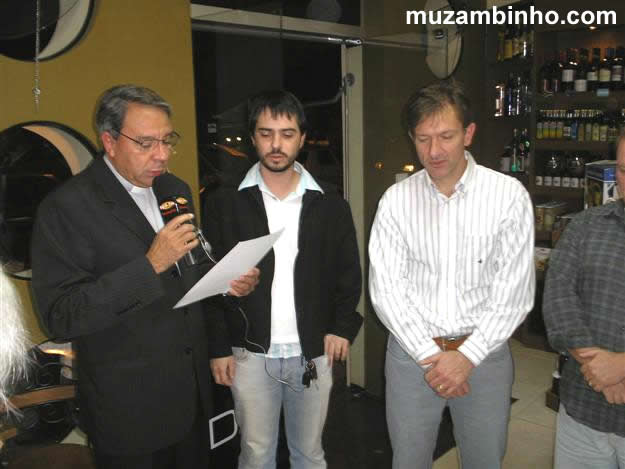A D Schmidt Delicatessen chega a Muzambinho