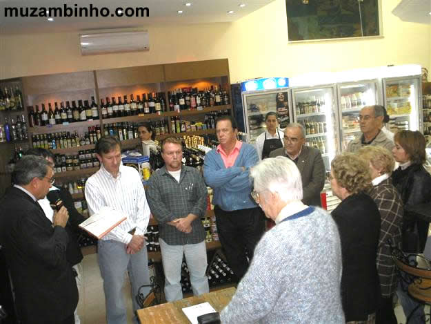 A D Schmidt Delicatessen chega a Muzambinho